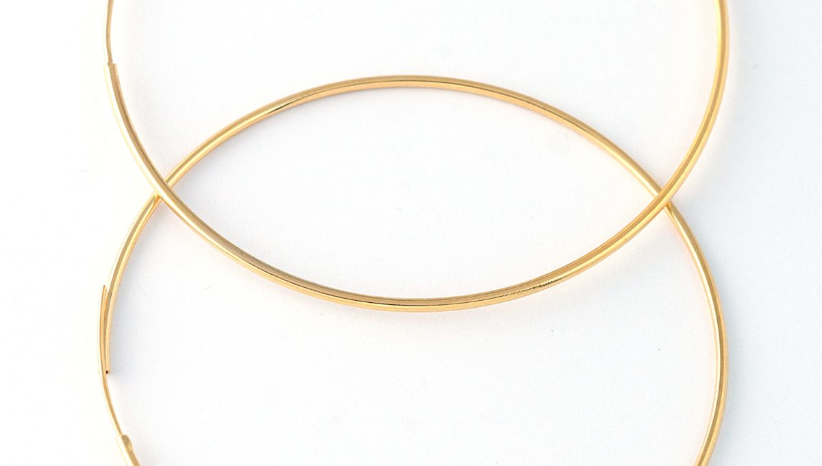Gold "O" shaped earrings